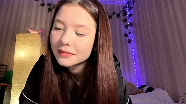 CutieSlim online show from February 10, 2026, 12:04 pm