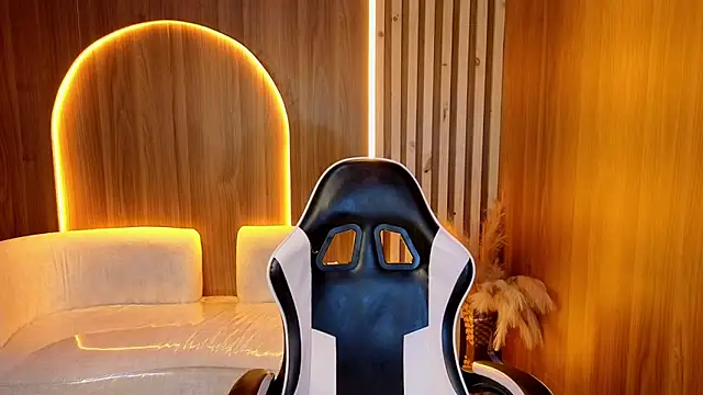 zoe tp online show from February 10, 2026, 8:08 pm