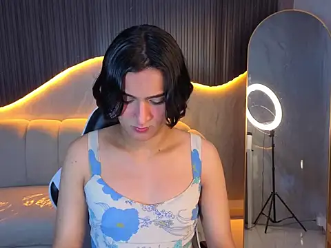 zoe tp online show from March 2, 2026, 7:54 pm