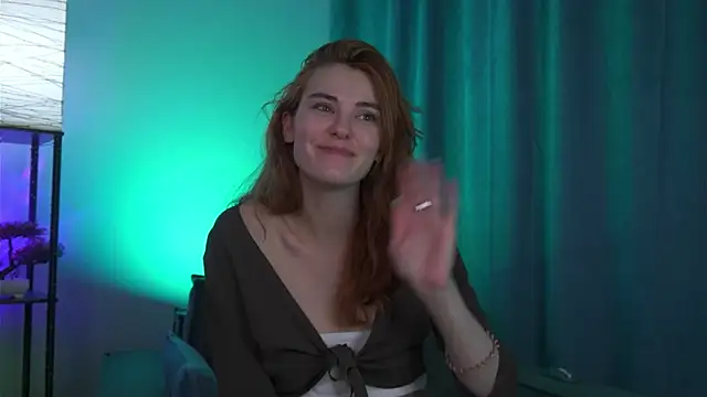 foxy cute4you online show from February 9, 2026, 6:28 pm