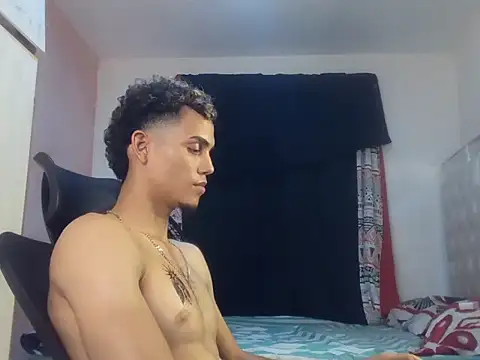 MischievousDuo online show from November 26, 2025, 7:19 am