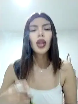 MarLuci6 online show from November 19, 2025, 7:08 am