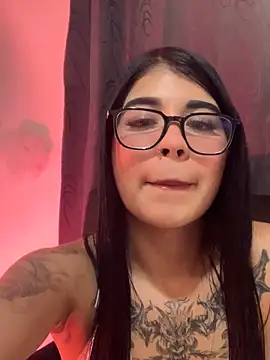 Snapshot of Dannii- chatting on February 12, 2026, 2:11 am Dannii- online show from February 12, 2026, 2:11 am