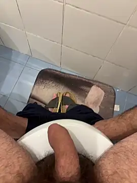 Snapshot of marc8876 chatting on December 20, 2025, 5:54 am marc8876 online show from December 20, 2025, 5:54 am