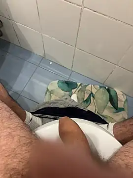 Snapshot of marc8876 chatting on January 11, 2026, 9:22 pm marc8876 online show from January 11, 2026, 9:22 pm