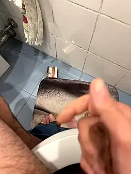 Snapshot of marc8876 chatting on November 22, 2025, 5:28 am marc8876 online show from November 22, 2025, 5:28 am