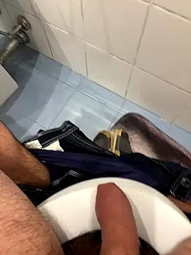 Snapshot of marc8876 chatting on November 24, 2025, 5:51 am marc8876 online show from November 24, 2025, 5:51 am