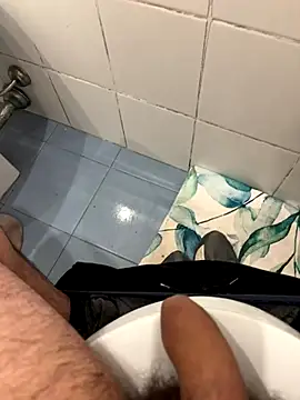 Snapshot of marc8876 chatting on December 15, 2025, 6:47 pm marc8876 online show from December 15, 2025, 6:47 pm