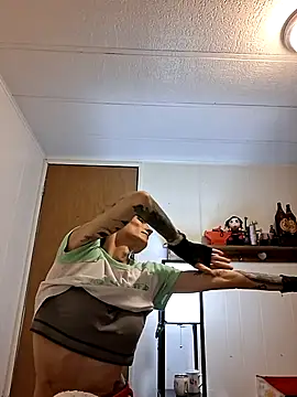 MaitressePomme3 online show from November 28, 2025, 1:22 pm