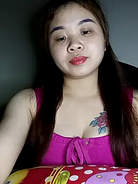 Snapshot of Queen-hot111 chatting on December 5, 2025, 12:37 pm Queen-hot111 online show from December 5, 2025, 12:37 pm