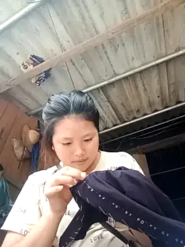 Snapshot of amazo-vv chatting on November 17, 2025, 7:56 am amazo-vv online show from November 17, 2025, 7:56 am