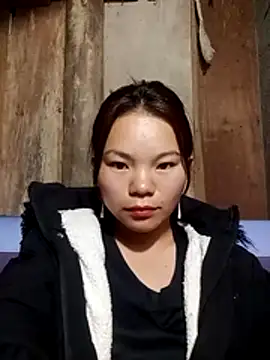 yu-zhen online show from December 15, 2025, 10:26 pm