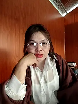 Snapshot of Cover-baa chatting on January 8, 2026, 9:48 am Cover-baa online show from January 8, 2026, 9:48 am