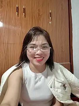 Snapshot of Cover-baa chatting on December 17, 2025, 8:58 pm Cover-baa online show from December 17, 2025, 8:58 pm