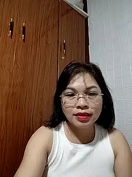 Snapshot of Cover-baa chatting on December 16, 2025, 7:51 pm Cover-baa online show from December 16, 2025, 7:51 pm