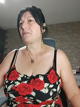 Snapshot of LeillaaX chatting on July 31, 2026, 7:19 am LeillaaX online show from July 31, 2026, 7:19 am
