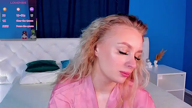 KiraRuiz online show from February 22, 2026, 12:57 am