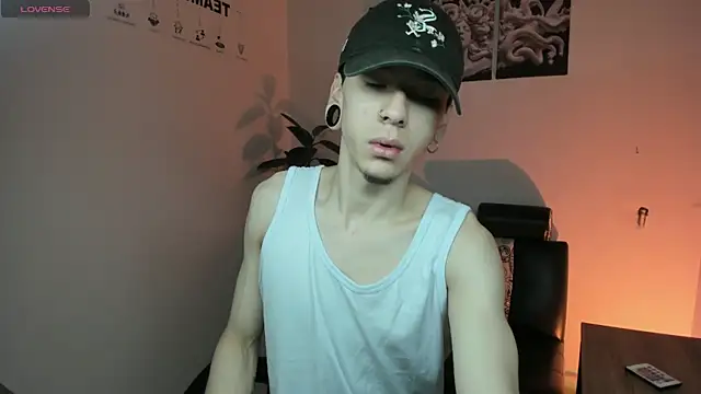 James Adams 01 online show from December 19, 2025, 12:51 pm