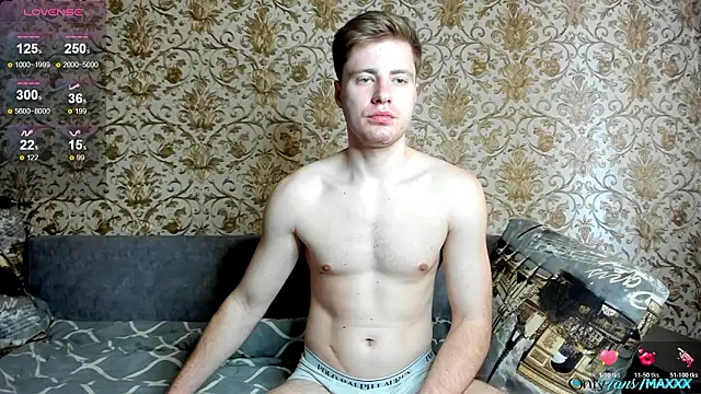 Maxhornyblondieman online show from March 7, 2026, 11:16 am