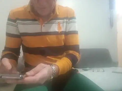 Snapshot of Hardwarelane67 chatting on June 22, 2026, 5:32 pm Hardwarelane67 online show from June 22, 2026, 5:32 pm