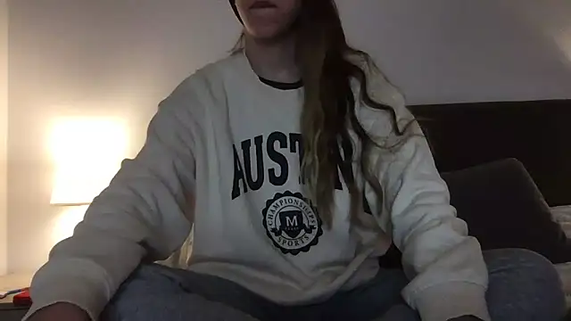 Martimartinaxx online show from February 10, 2026, 5:56 pm