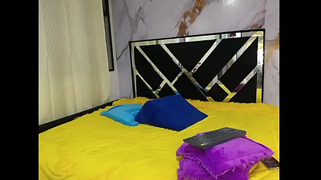 AmbarSxxx online show from April 7, 2026, 3:30 am