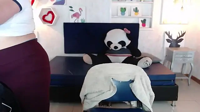 danna garza online show from February 6, 2026, 2:02 pm