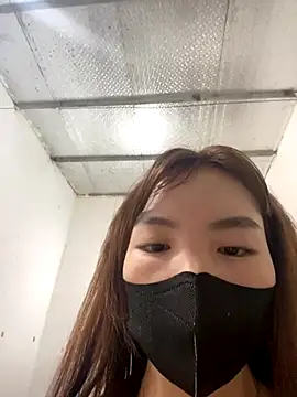 Thuy nia online show from November 18, 2025, 9:12 am