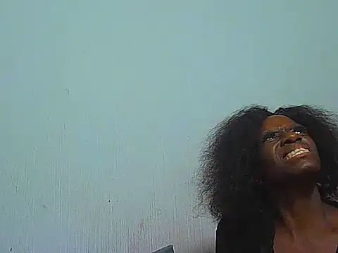 BrunetteNaomi8 online show from April 9, 2026, 8:04 pm