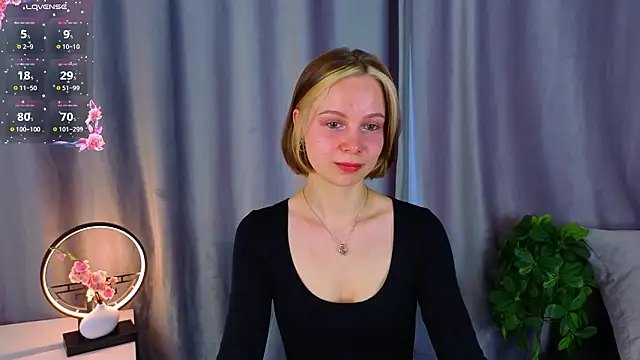 UmbraVelour online show from February 5, 2026, 1:07 pm