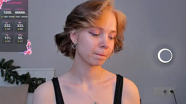 UmbraVelour online show from January 7, 2026, 2:22 pm