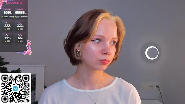 UmbraVelour online show from January 13, 2026, 2:32 pm