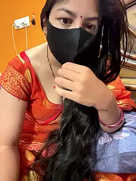 cutestpearl online show from April 19, 2026, 7:05 pm