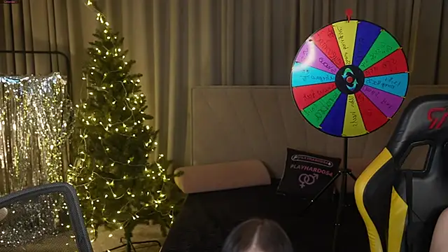 Kara cat online show from December 21, 2025, 3:25 pm