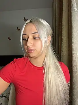 Snapshot of Kylie_One chatting on November 27, 2025, 7:36 pm Kylie One online show from November 27, 2025, 7:36 pm