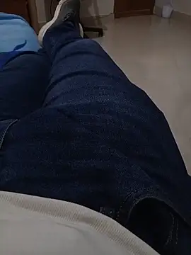 ouchenshadow2975 online show from November 22, 2025, 1:10 pm