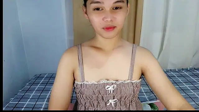 Snapshot of sluttyLeila chatting on February 18, 2026, 5:27 am sluttyLeila online show from February 18, 2026, 5:27 am