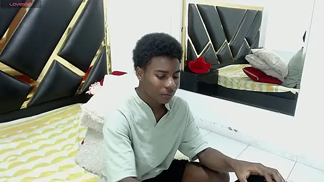 Snapshot of NoahJhonson69 chatting on April 19, 2026, 11:33 am NoahJhonson69 online show from April 19, 2026, 11:33 am