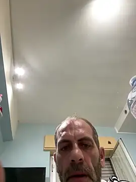 InnerRiver64 online show from November 20, 2025, 7:47 pm