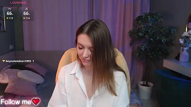 Ursula Andres online show from March 23, 2026, 1:06 am