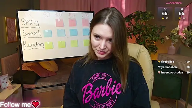 Ursula Andres online show from April 22, 2026, 1:23 am