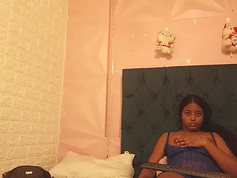 saniasex2025 online show from December 16, 2025, 4:55 pm