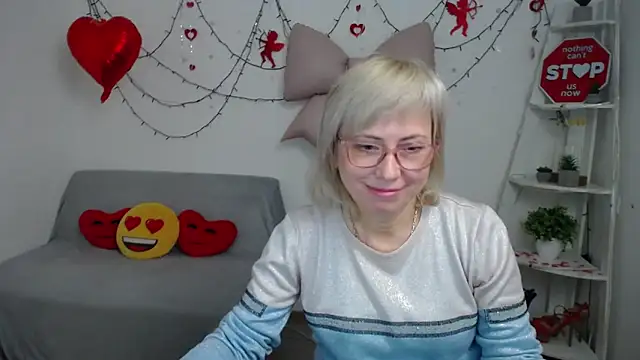 Snapshot of LaurenWishy chatting on February 10, 2026, 7:40 am LaurenWishy online show from February 10, 2026, 7:40 am