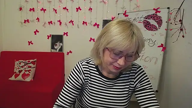 LaurenWishy online show from March 10, 2026, 6:50 am