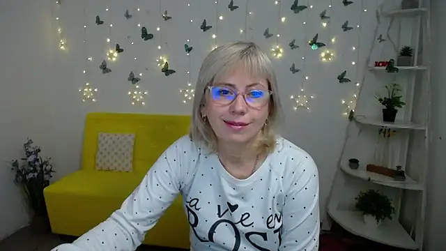 Snapshot of LaurenWishy chatting on March 2, 2026, 6:14 am LaurenWishy online show from March 2, 2026, 6:14 am