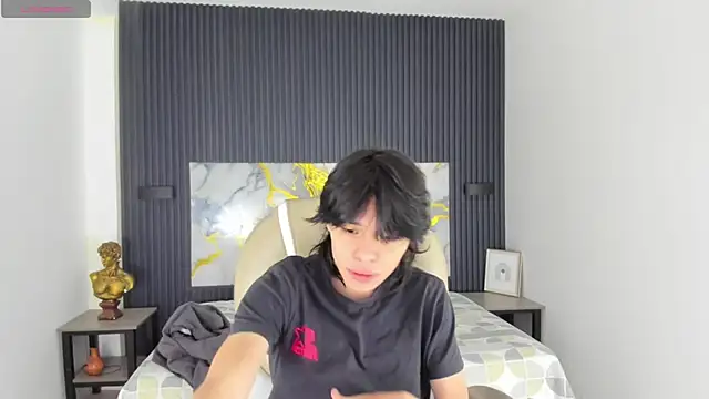 Sylasfrost online show from December 3, 2025, 7:35 pm