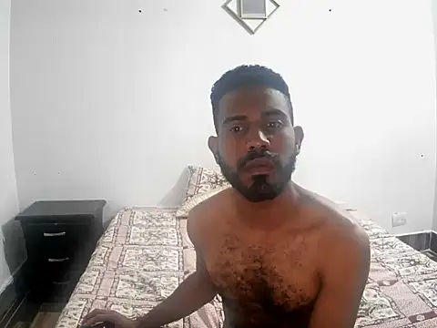 alberthot11 online show from February 3, 2026, 1:38 pm