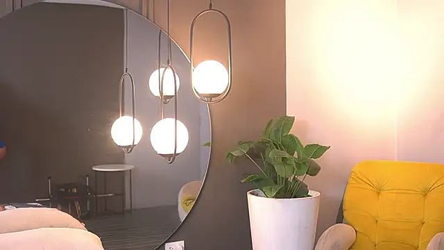 Bratz luxxxury online show from November 24, 2025, 6:30 pm