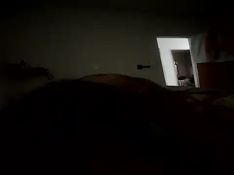 Bruninhahot86 online show from November 20, 2025, 12:39 pm