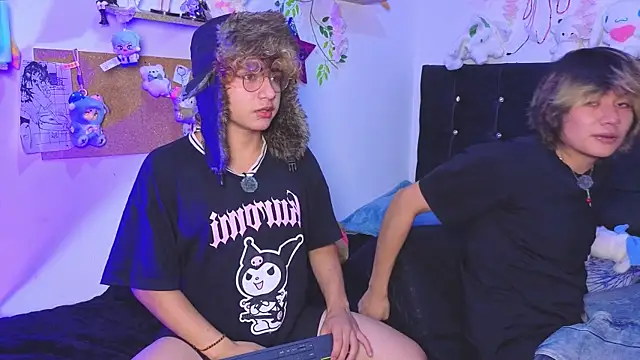 Snapshot of Apolo_Ushi chatting on February 4, 2026, 12:22 pm Apolo Ushi online show from February 4, 2026, 12:22 pm